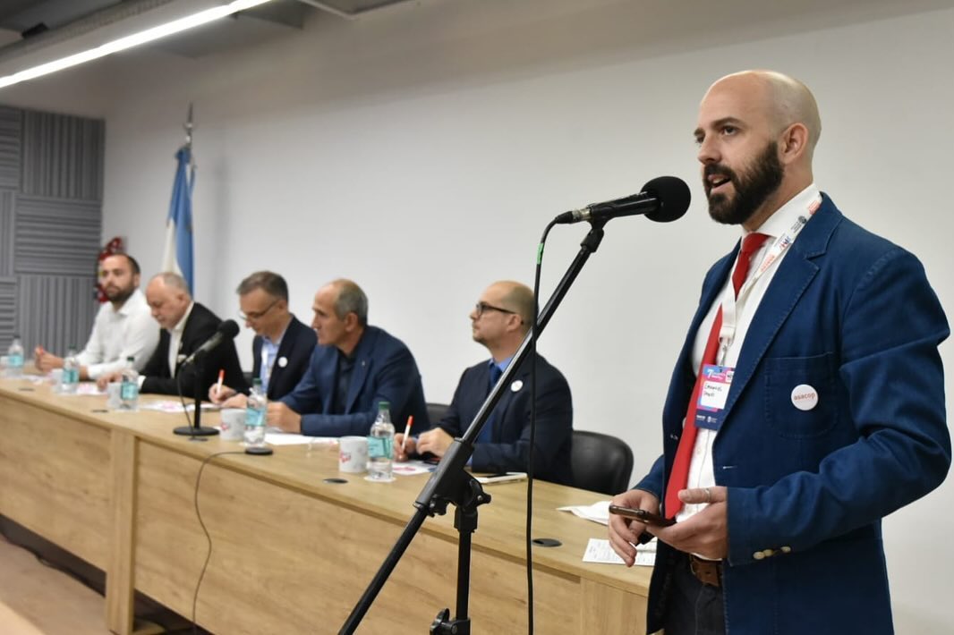 Docente de la FCEDU participó y condujo el Encuentro Anual de ASACOP