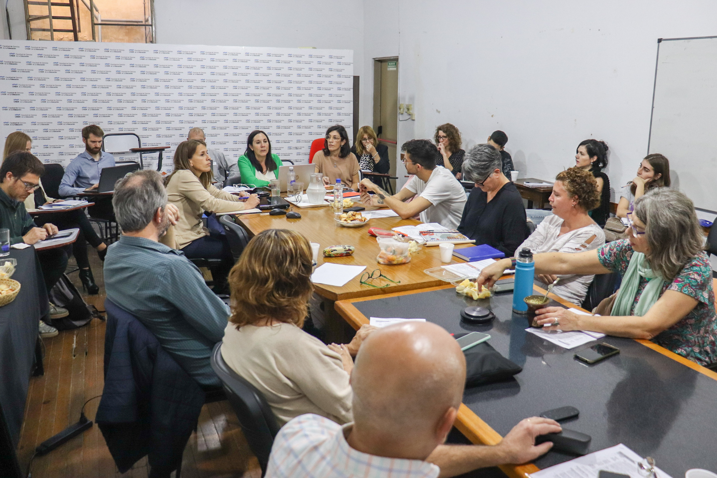 El Consejo Directivo aprobó la designación de la coordinadora de Personas Graduadas de la FCEDU