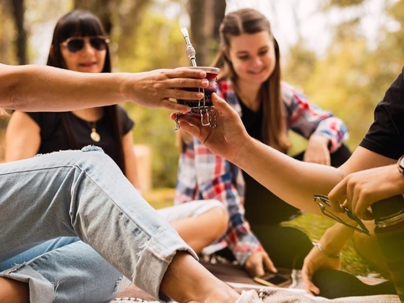 Entre mates y palabras: se realizará un encuentro para personas graduadas