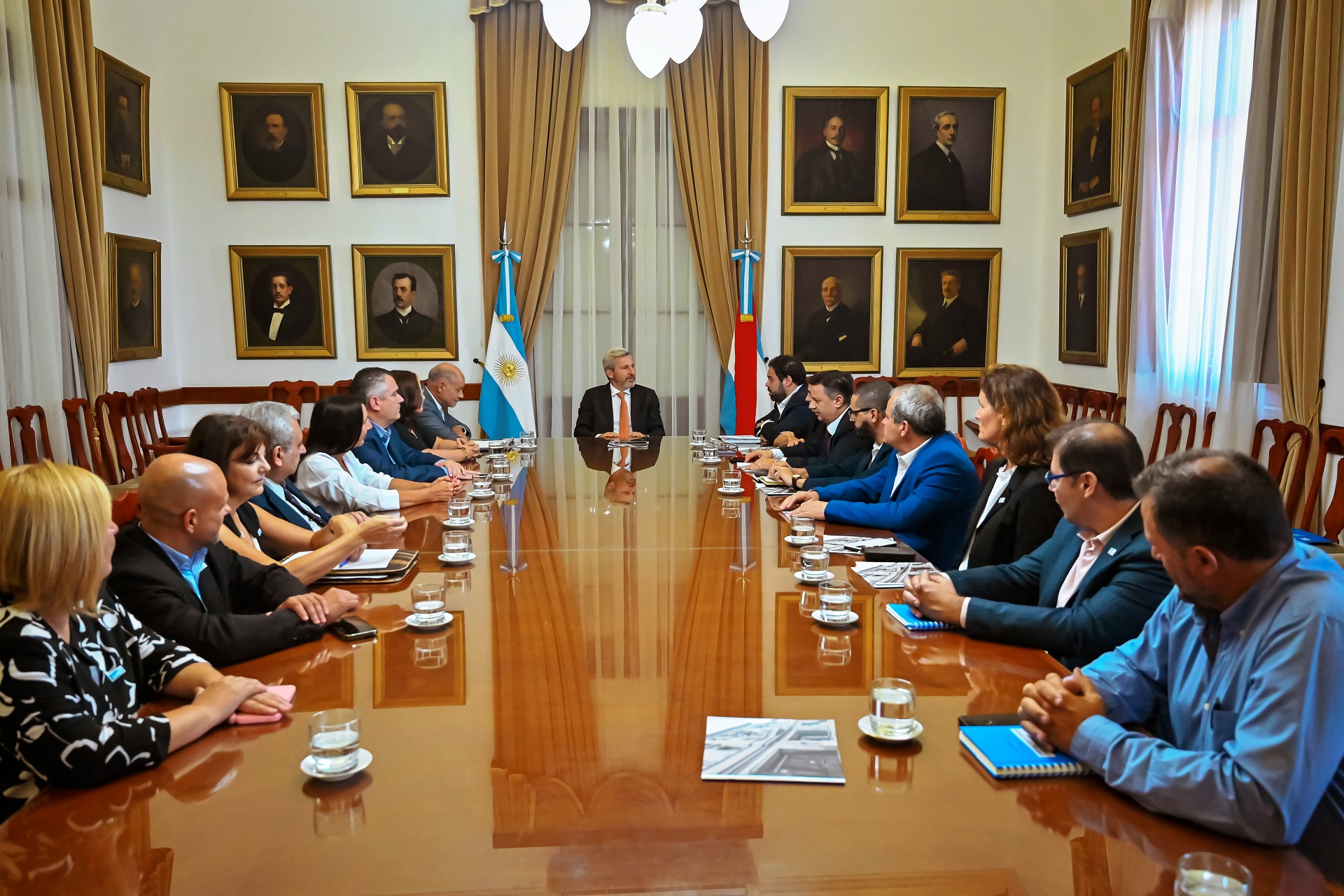 La decana participó de una reunión con autoridades de la UNER y el gobernador