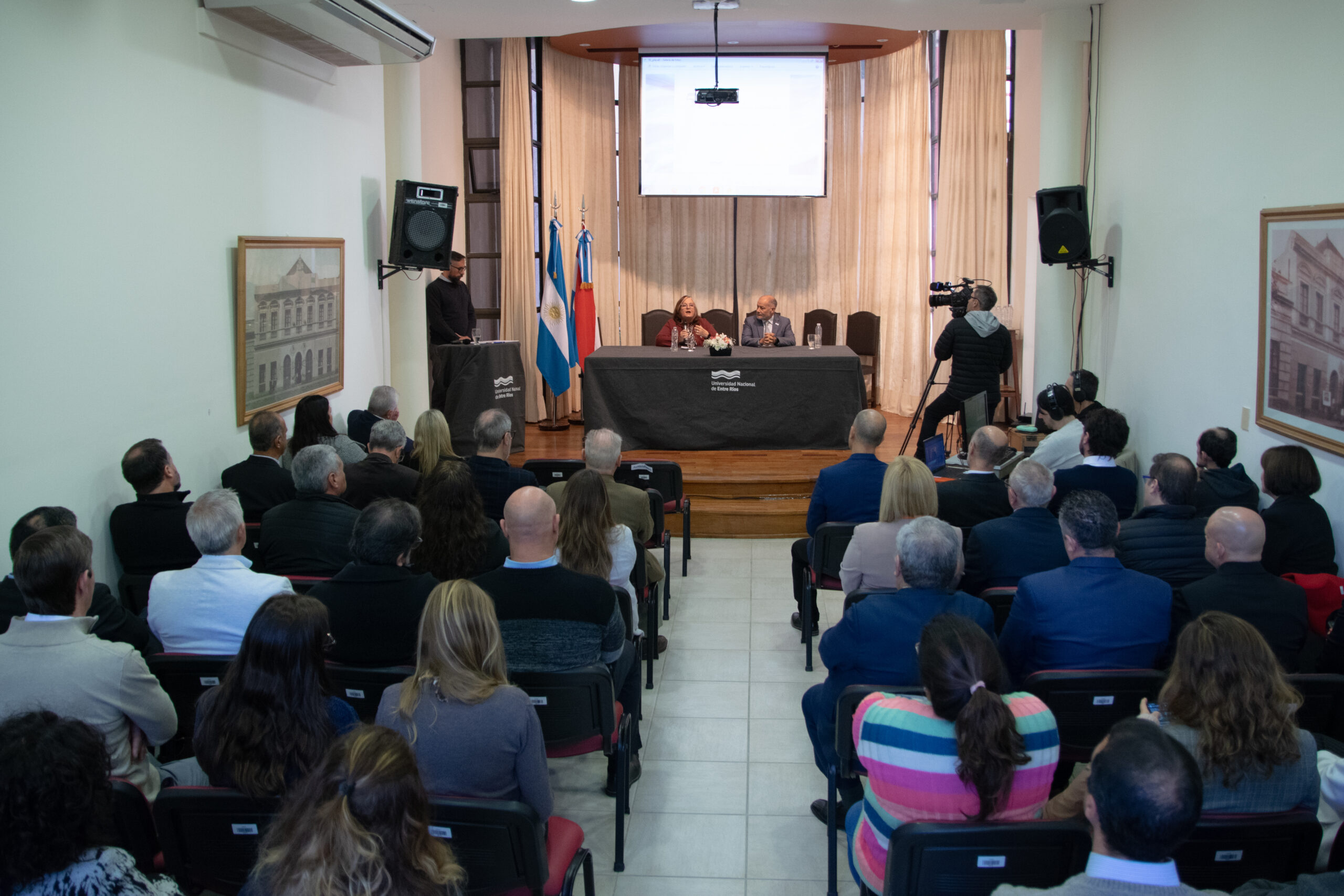 La UNER conmemoró su 51° aniversario