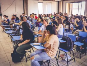 Becas de estudio para estudiantes de 2do a 5to año 2026