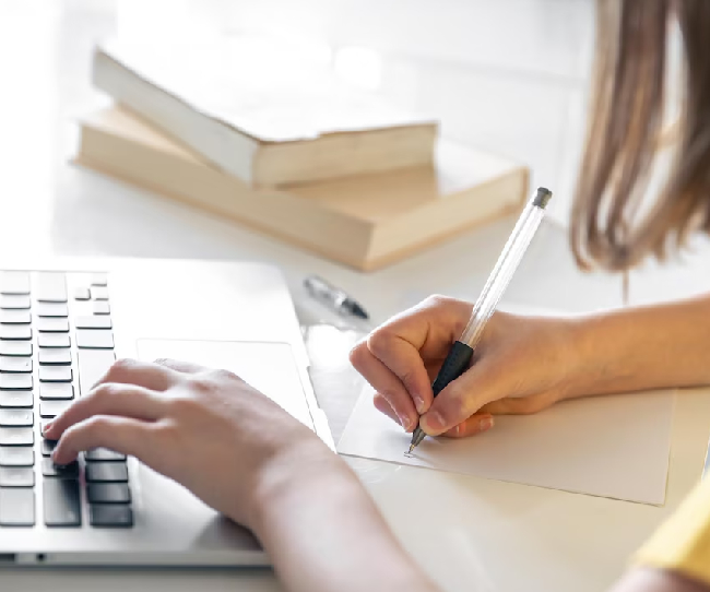 Convocatoria a la presentación de Proyectos para capacitación para personas graduadas