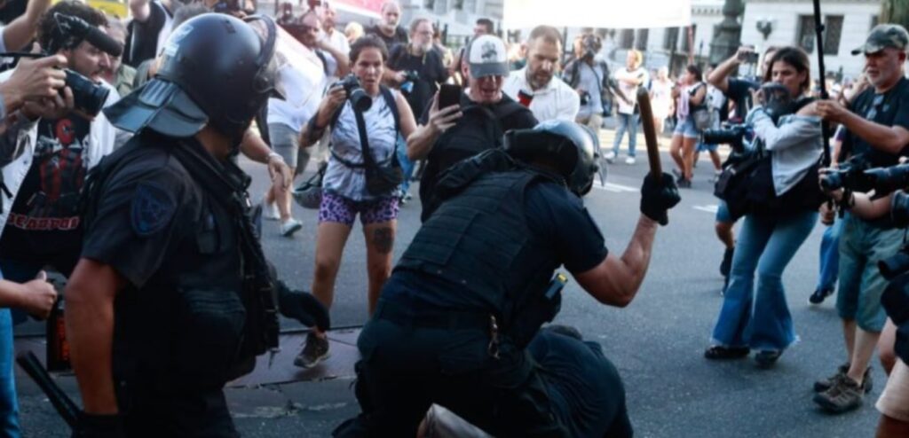 El CIN expresó un enérgico repudio ante la violenta represión del gobierno nacional