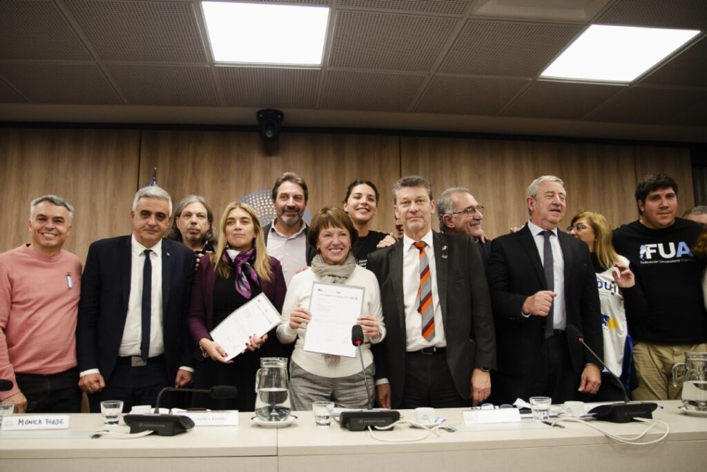 Se presentó al Congreso un proyecto de Ley de Financiamiento Universitario