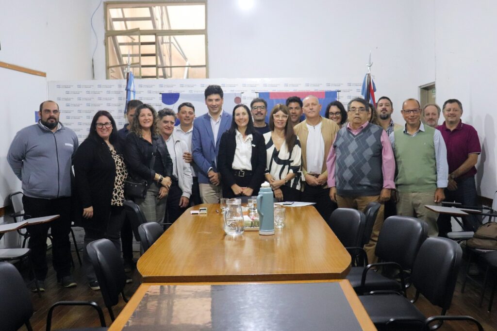 La FCEDU y Telecomunicaciones suscribieron un convenio de colaboración mutua