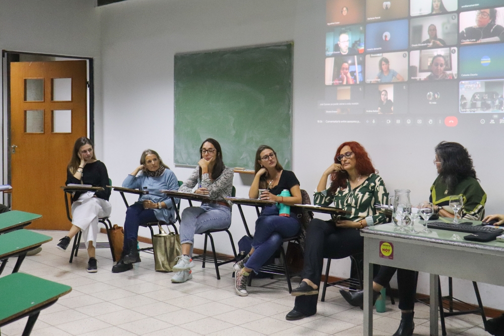 La interdisciplina como clave para la construcción de equipos de asesoría fue tema de un conversatorio