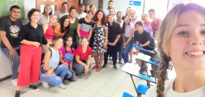 Estudiantes de distintas cohortes de Problemática Educativa compartieron sus experiencias en una clase
