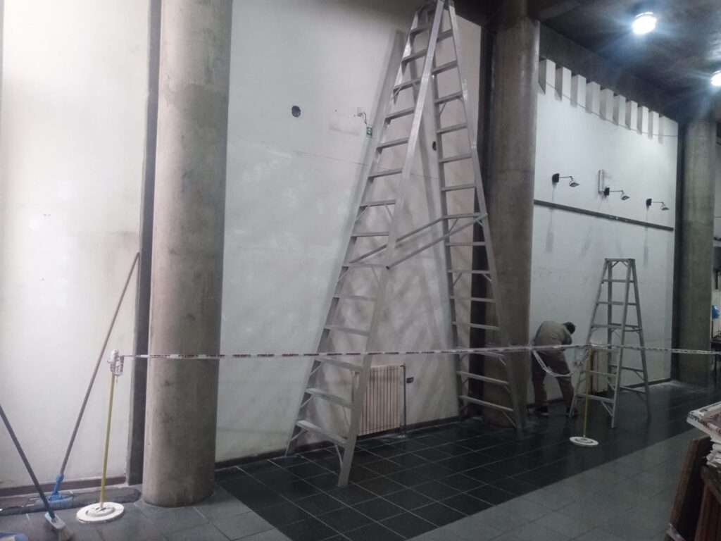 La FCEDU continúa realizando trabajos de mantenimiento y puesta en valor edilicia