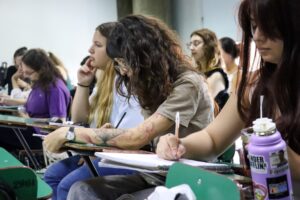 Convocatoria a becas de formación