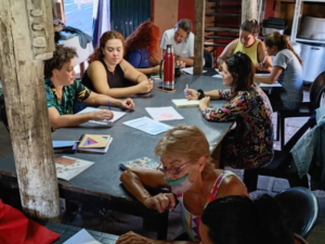 Invitan a una actividad sobre educación, arte y comunicación en contextos comunitarios