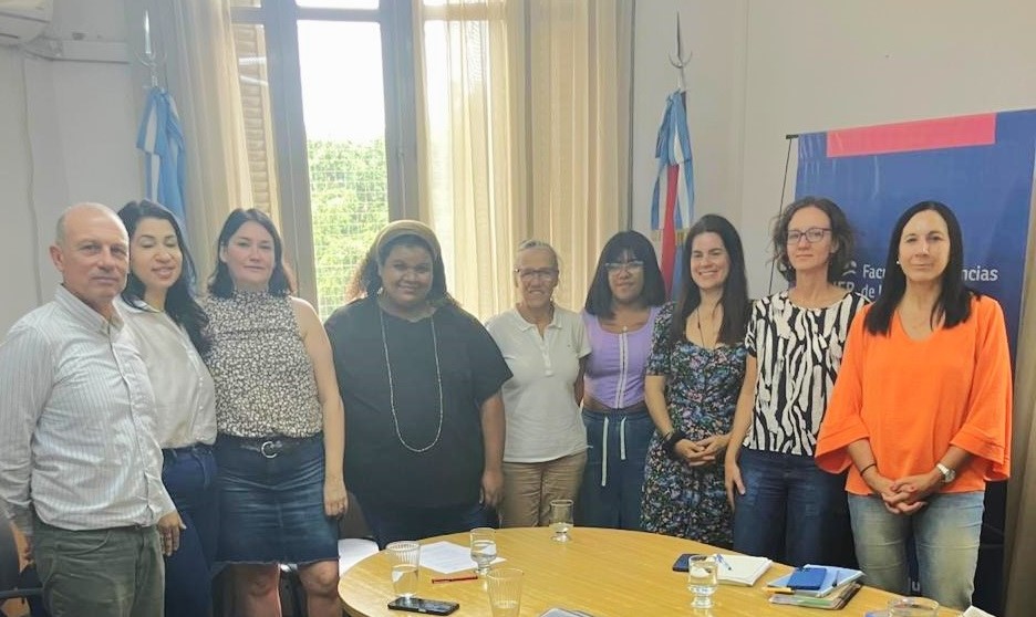 Estudiantes y docentes de Brasil, Chile y España realizan intercambios en la FCEDU