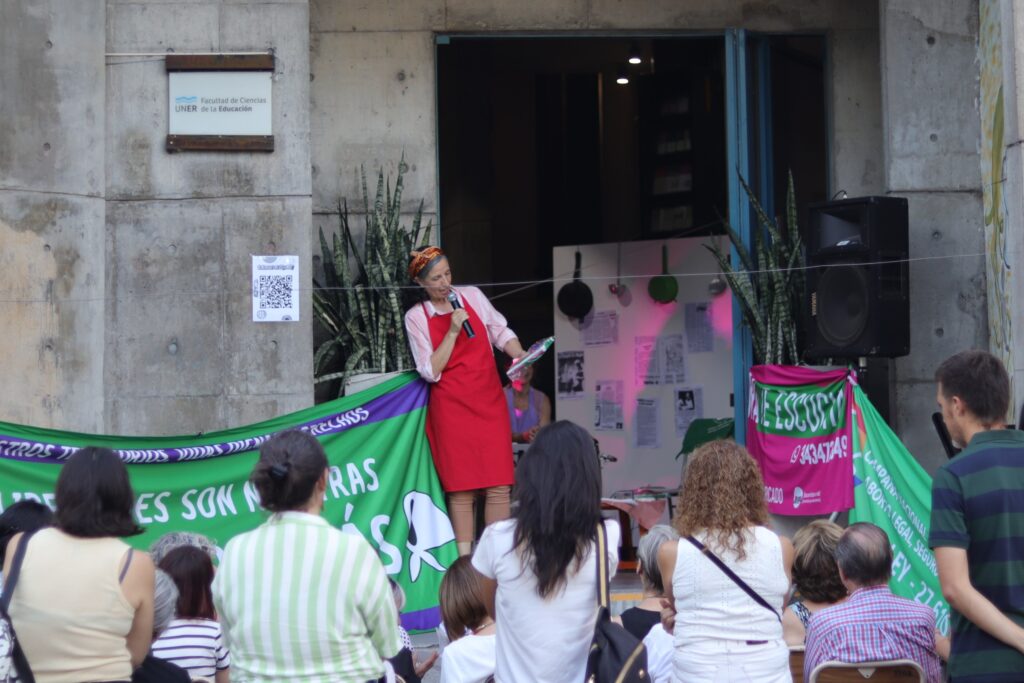 Mujeres en el Walsh: encuentros que articularon feminismos y memorias en la FCEDU