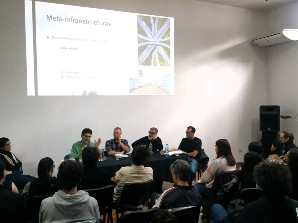 Un equipo de la FCEDU participó del XIV Coloquio Internacional de Filosofía de la Técnica