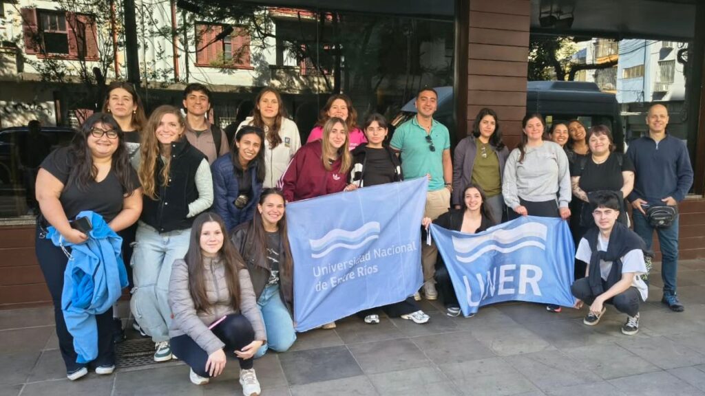 Investigación, juventud y futuro: estudiantes de la FCEDU-UNER marcaron presencia en Brasil