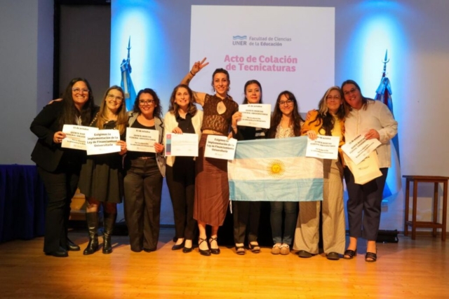Egresados y egresadas de tecnicaturas en Gestión Cultural de la FCEDU Egresados y egresadas de tecnicaturas en Gestión Cultural de la FCEDU